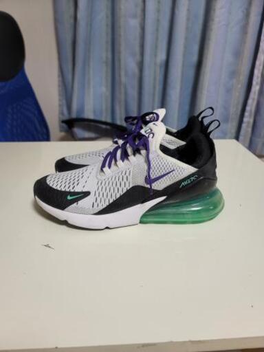 ナイキ airmax270