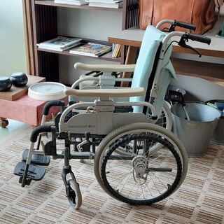 パラマウントベッド 介助式 車椅子 KK-360W【ワケ有】 /...