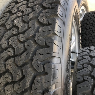 ハイエースで使用してました。グッドリッチAT