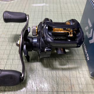 お話決定済み　Daiwa TATULA TW100H  ハンドル...