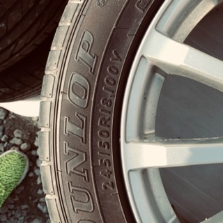 日産純正アルミホイール　シーマで使用