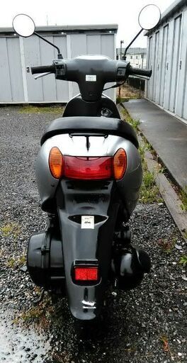 優れたエンジン。(スズキ・レッツ 4) 。 フロントタイヤは新品です