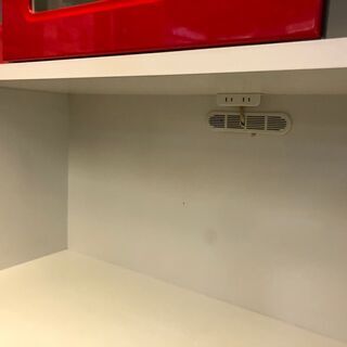 ☆中古激安！　家具　キッチンボード　ホワイトとレッド塗装仕上げ　　幅120㎝×奥行45.5㎝×高192cm  （レンジ台までの高さ82㎝）【KBE009】10,800！！