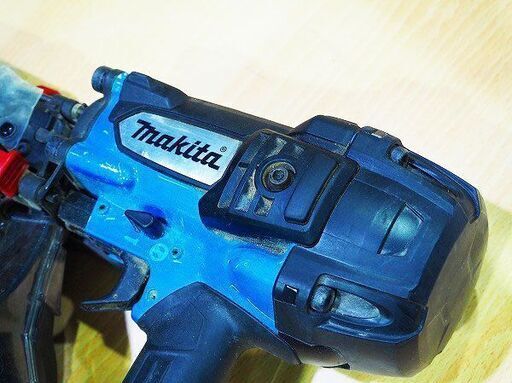 苫小牧バナナ】マキタ/makita 90mm 高圧 エア釘打ち機 エアダスタ付き