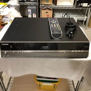 HDD内蔵DVDレコーダー　2番組同時録画可能　東芝　VARDI...