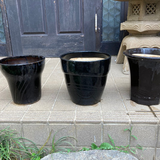 植木鉢　黒　シック　陶器
