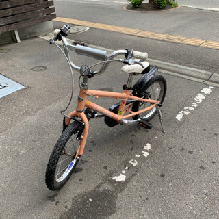 決まりました！札幌市内配達無料。中古折りたたみ自転車ワインカラー。