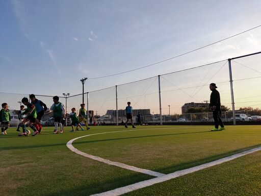 １２ １０ 土 東松戸のフットサル場で親子サッカー開催 Hiroスポーツフィ 松戸のサッカーの生徒募集 教室 スクールの広告掲示板 ジモティー