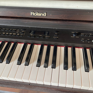 Roland  ピアノ　HP550G