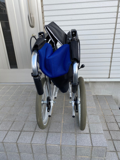 介助型車椅子　MIKI