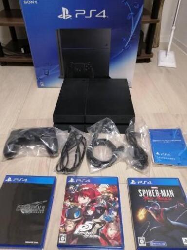 プレイステーション4の本体とソフト3枚セットです
