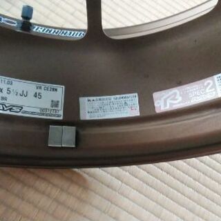 　【プロフ必読！】レイズ　ｳﾞｫﾙｸﾚｰｼﾝｸﾞ　CE28N　15ｲﾝﾁアルミ&タイヤ2本セット