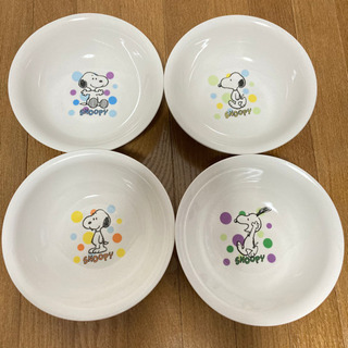【取引中】スヌーピー　皿4枚セット