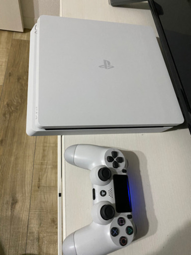 【掲載残り2週間】PS4 500GB  CUH-2000AB02 グレイシャーホワイト　純正コントローラー付き
