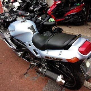 NO.3796　ＺＺＲ４００　Ｎ型　デルケヴィック２本出しカーボンマフラー付き　シルバーメタリック　☆彡 NO.3796 ZZR400 N型 デルケヴィック2本出しカーボンマフラー