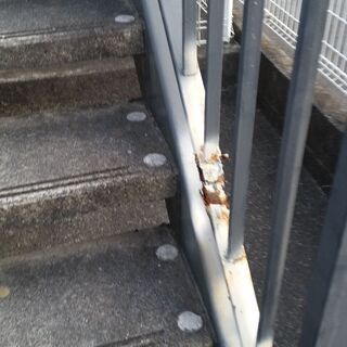 掛川市で鉄骨階段の手すりの交換工事 − 静岡県