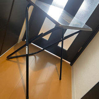 ニトリ折り畳みテーブルとパイプ椅子【値下げ！1500円→1000円】