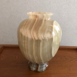 メノウ石の花瓶