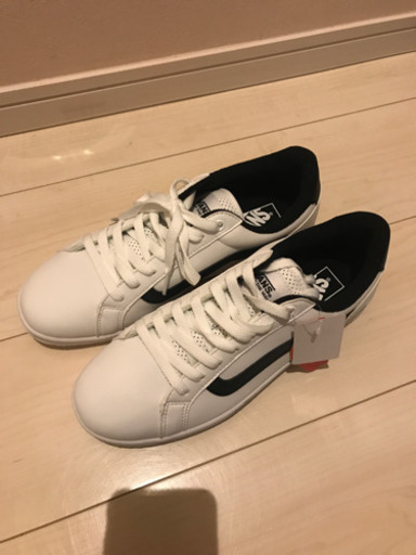 バンズスニーカー