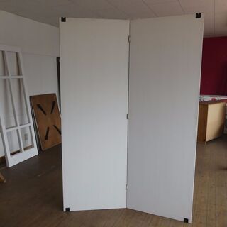 取引中／4万円／リユース建て具／重厚装飾ドアをペアで。西洋アンティーク調深彫りドア リニューアル 改装。特注品 取引中／4万円／リユース建て具／重厚装飾ドアをペアで。西洋アンティーク