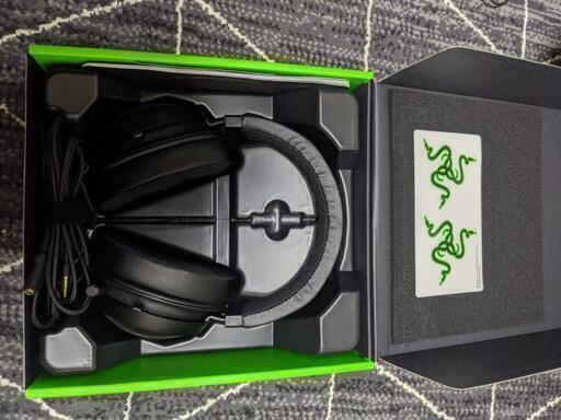 ほぼ新品です。　Razer Kraken black　ヘッドセット
