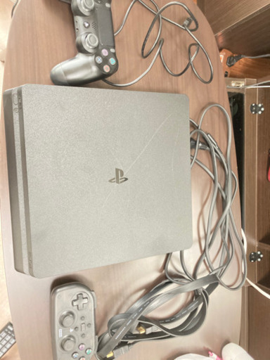 PlayStation4 PS4本体 (1TB) CHU-2200BB01 ※メーカー生産終了品