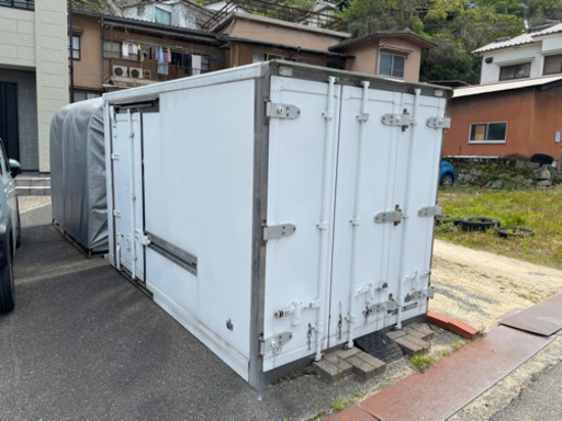 保冷車　2tコンテナ　サイドドア付き　ハーレー可