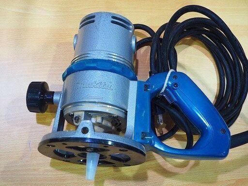 【苫小牧バナナ】makita/マキタ 12mm 電動ルーター シャフトロック付き AC100V 24000回転 3600HA 中古 動作確認済み ♪
