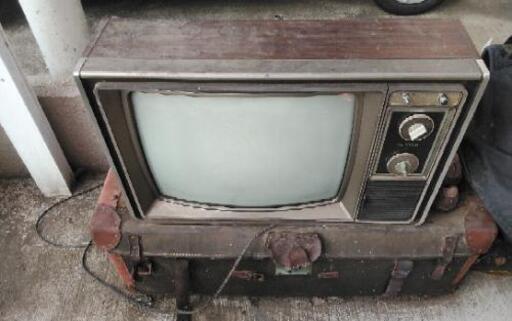 ７０年代レトロブラウン管テレビ真空管ラジオなどで有名なゼニスのテレビです Makuandnek 幕張のテレビ ブラウン管テレビ の中古あげます 譲ります ジモティーで不用品の処分