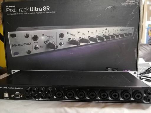 M-Audio Fast Track Ultra 8R 8inオーディオ・インターフェース
