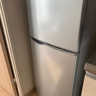 【2017年製】冷蔵庫シャープ製118L　【中古品】⑦