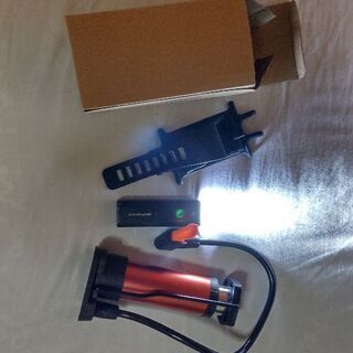 【取引中】クロスバイク　シマノ21段変速　エアロチューブ　アルミフレーム　タイヤ700×28C　適応身長160cm以上