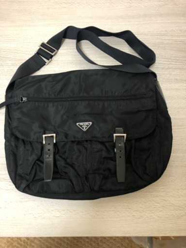PRADA ショルダーバック　（ブラック）お値下げしました‼︎