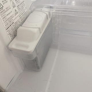 冷蔵庫　SHARP SJ-XF52W