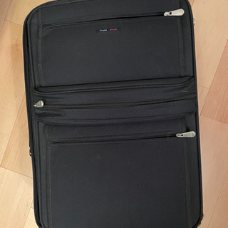 スーツケース　黒