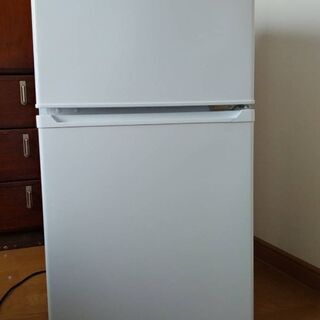 アイリスオーヤマ 冷蔵庫 90L 2ドア 右開き 温度調節6段階...
