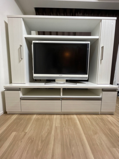 どんな部屋にも似合う収納付きテレビ台