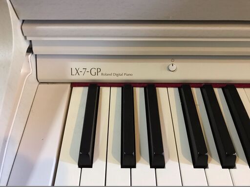希少モデル！！！　ローランド　ＬＸシリーズ　最高級象牙調木鍵盤　電子ピアノ　１５０，０００円（税込み）
