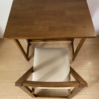 折り畳み机と椅子のセット