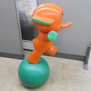 サトちゃん SATO/佐藤製薬 98cm オレンジ 片足立ち 非売品 店頭ディスプレイ 特大サイズ 西区西野 SALE】店頭展示用 サトちゃん人形 佐藤製薬 非売品｜Yahoo!フリマ（旧