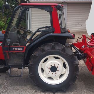 鹿児島発　ヤンマー30馬力　キャビン付きトラクターRS300　　エアコン　前輪タイヤ新品交換済み　パワステ　モンローオート 鹿児島発 ヤンマー30馬力 キャビン付きトラクターRS300 エアコン 前輪