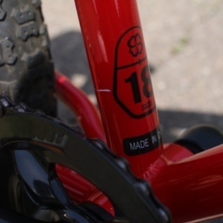 子供自転車　YOTSUBA Zero 18 ヨツバサイクル