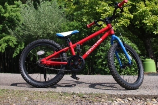 子供自転車　YOTSUBA Zero 18 ヨツバサイクル