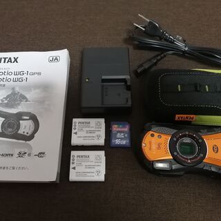 [ほぼ新品] PENTAX 防水コンデジ [付属品多数]