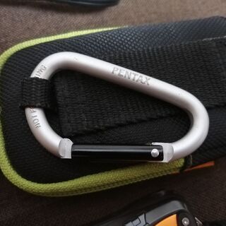 [ほぼ新品] PENTAX 防水コンデジ [付属品多数]