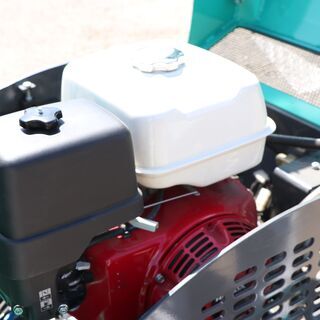 振動ローラー 楽々 AVR1000 ドラム幅：700㎜ 新品 運転席付き 日本新