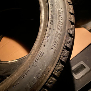 ブリザック スタッドレスタイヤ