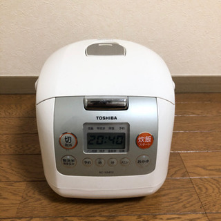 【ネット決済】TOSHIBA炊飯器2013年製　(取引終了)