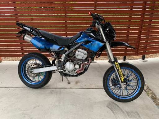 dトラッカー250