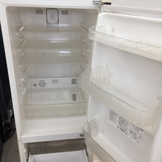 5/13入荷 7/5に値下げしました！！  【激レアレトロ品🐶】National  162L冷蔵庫  NR-B16RA  CMやドラマに使用されるお洒落なデザイン 丸っこい 可愛い  レトロ  ホワイト  クリーム色